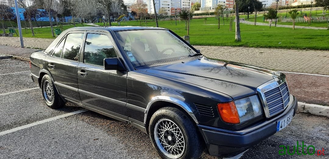 1989' Mercedes-Benz 300 photo #4