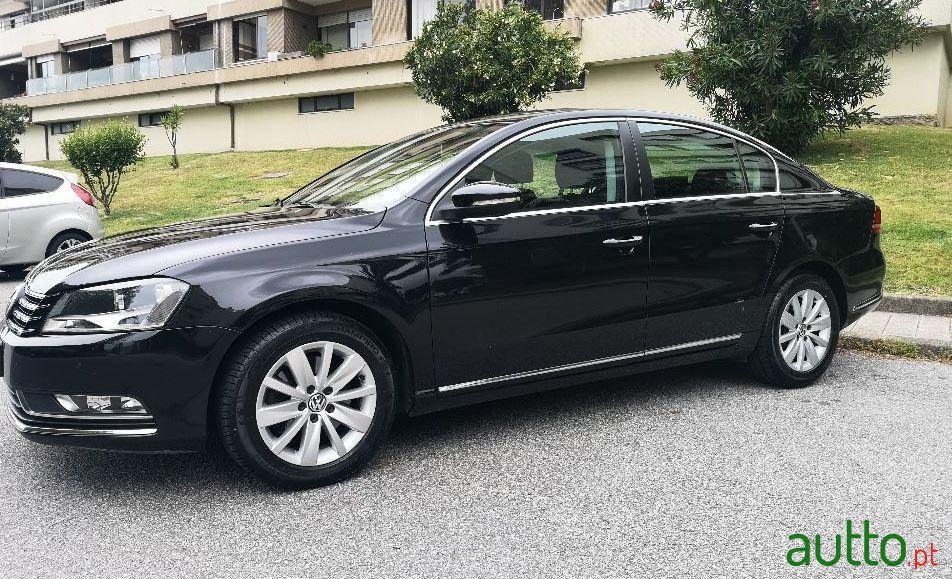 2013' Volkswagen Passat photo #1