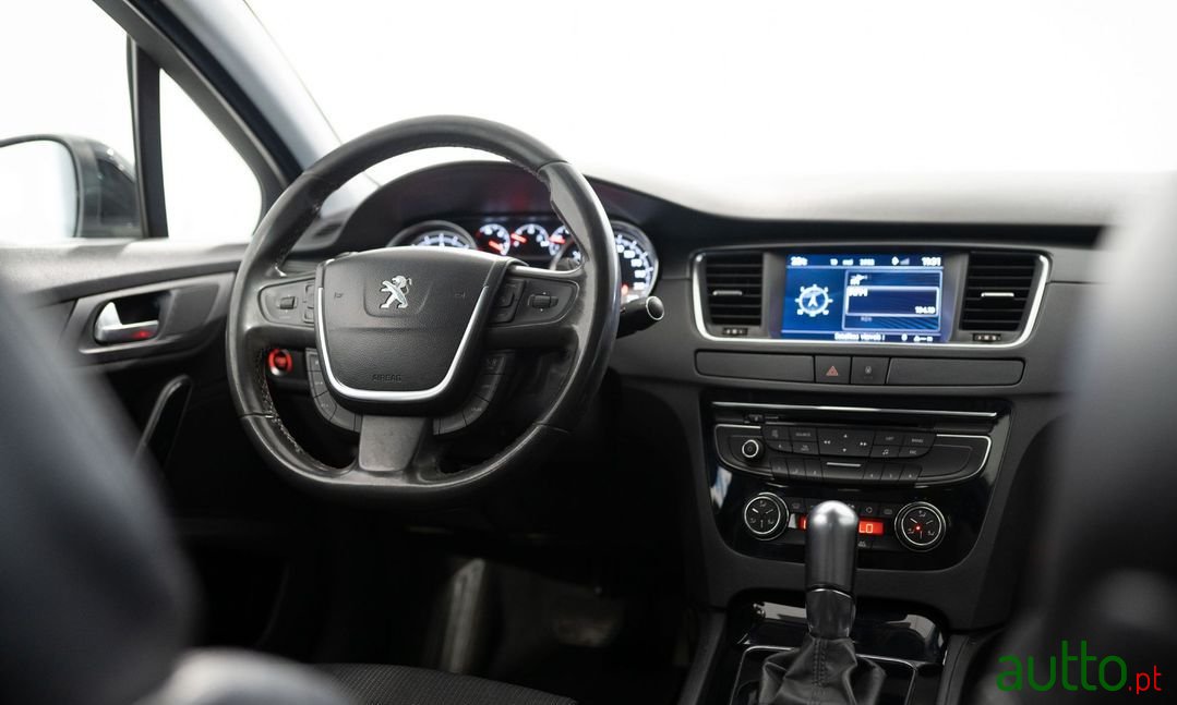 2012' Peugeot 508 photo #3