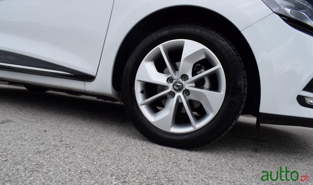 2017' Renault Clio photo #3
