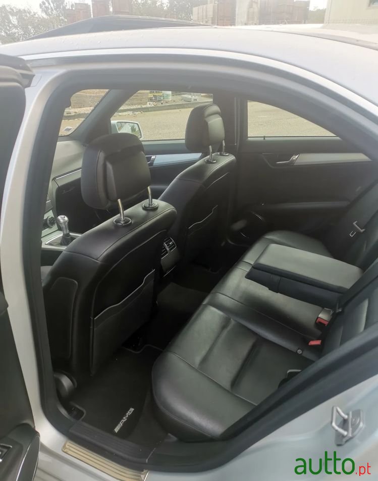 2009' Mercedes-Benz C 350 photo #6