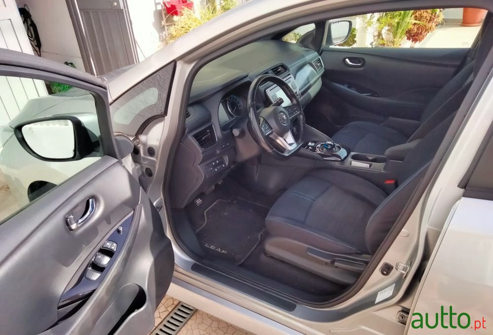 2018' Nissan Leaf Tekna photo #5
