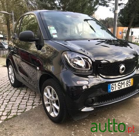 2017' Smart Fortwo photo #2