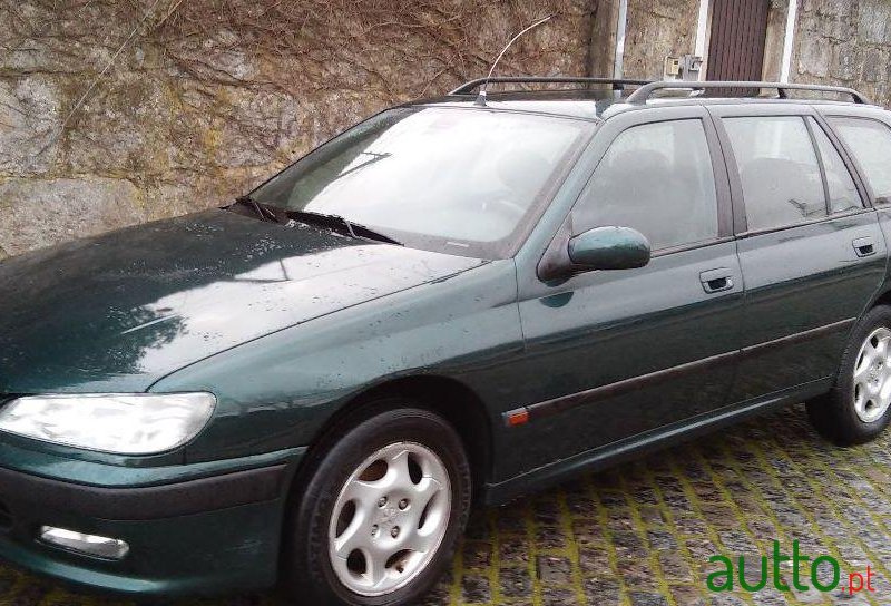 1998' Peugeot 406 Sw Executive photo #1