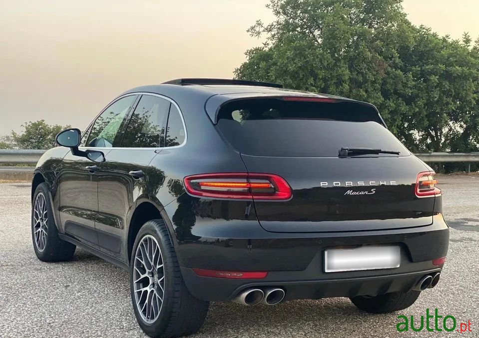 2017' Porsche Macan S photo #1