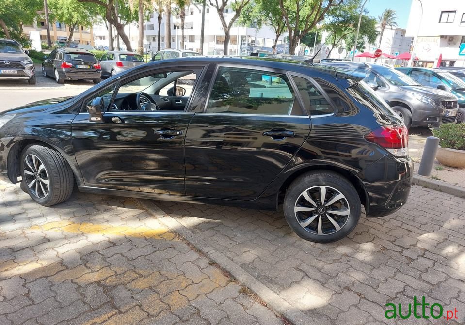 2017' Citroen C4 photo #4