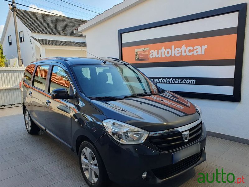 2015' Dacia Lodgy photo #1
