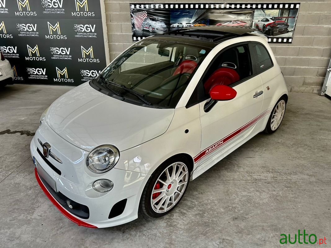 2011' Fiat 500 Abarth photo #2