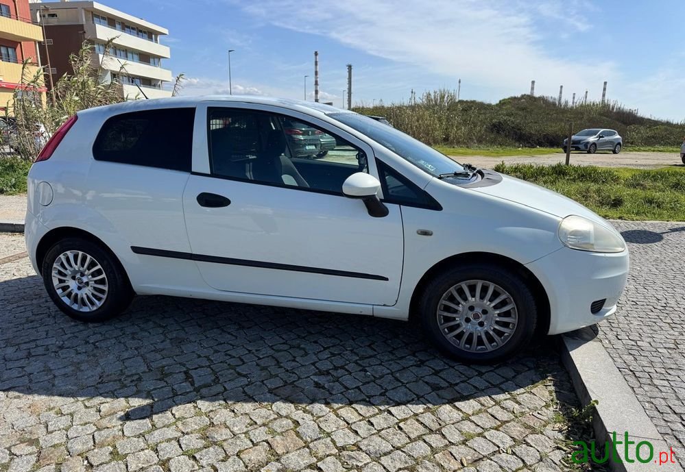2010' Fiat Grande Punto photo #1