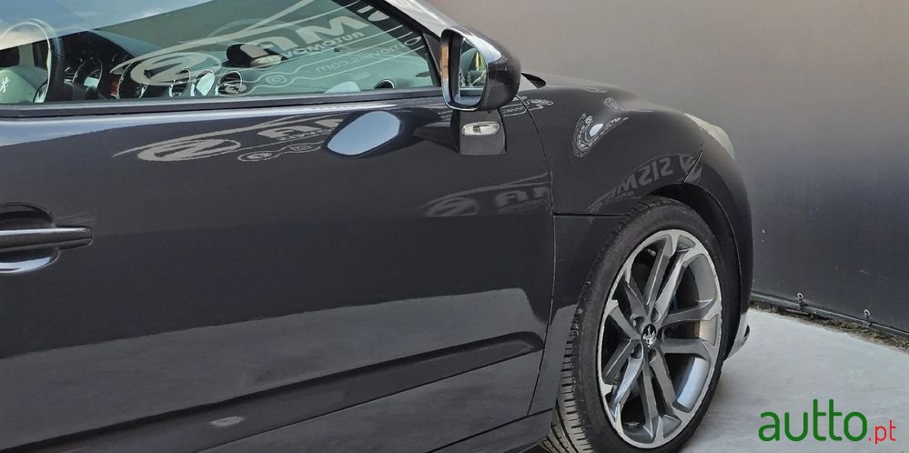 2011' Peugeot RCZ photo #6