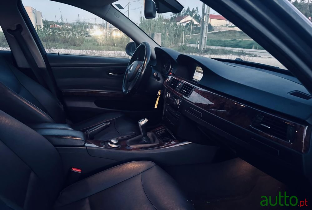 2007' BMW Série 3 D Dpf photo #3