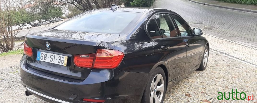 2012' BMW 320 photo #3