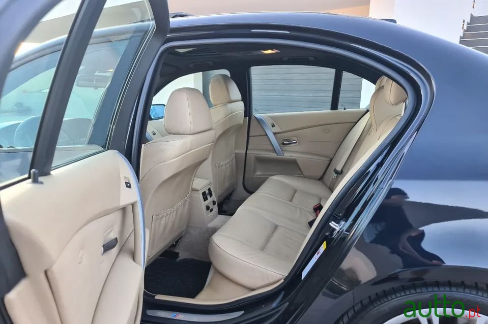 2006' BMW 535 photo #6