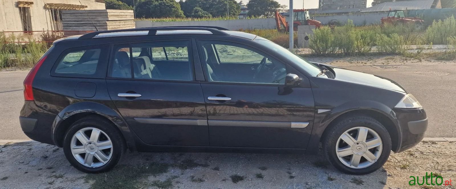 2004' Renault Megane Break photo #3