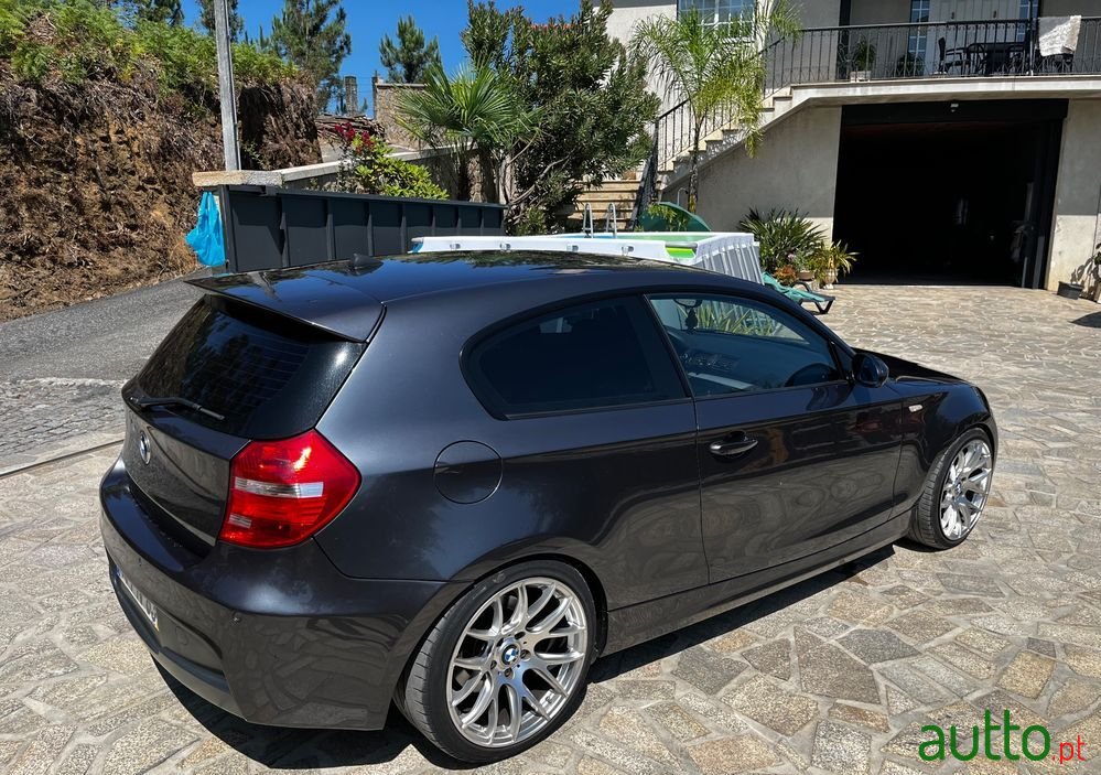 2008' BMW Série 1 D photo #4