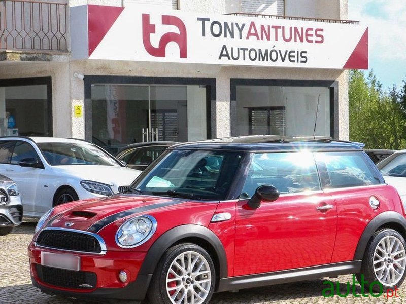 2009' MINI John Cooper Works photo #1