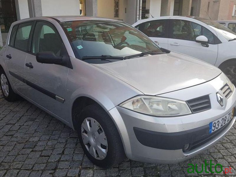 2005' Renault Megane photo #3