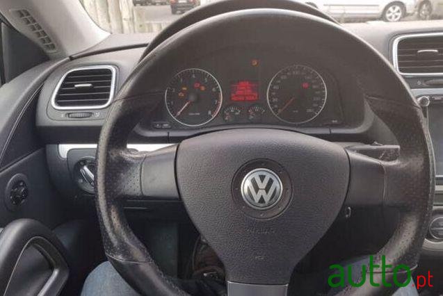 2009' Volkswagen Scirocco photo #3