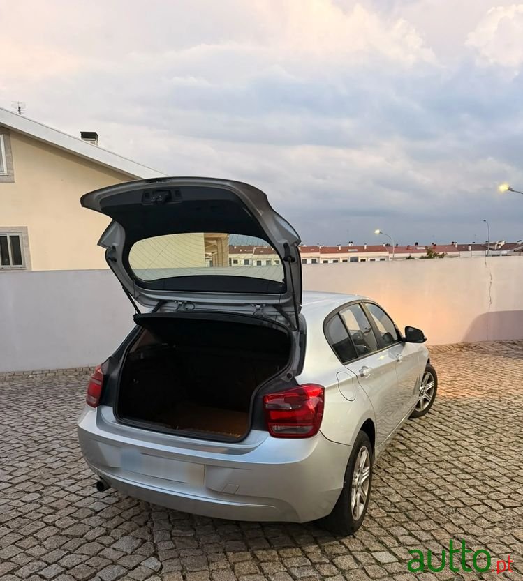 2013' BMW Série 1 D Xdrive photo #2