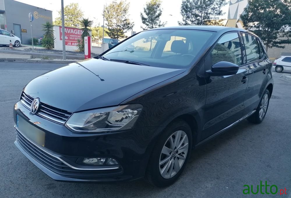 2017' Volkswagen Polo 1.0 Connect photo #1