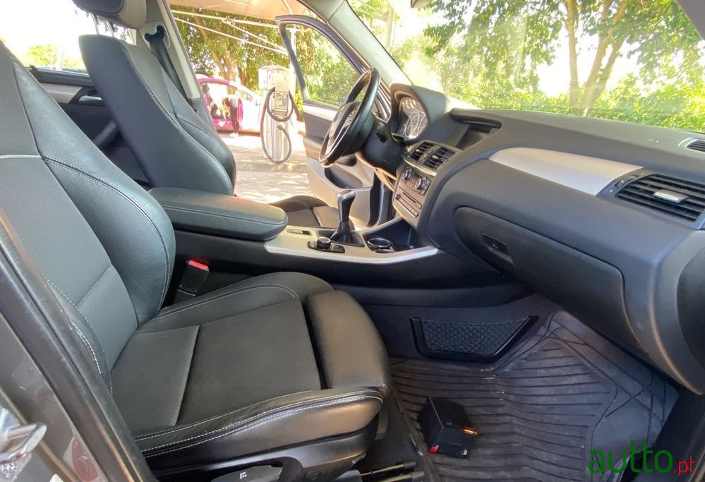 2013' BMW Série X 18 D Sdrive photo #6