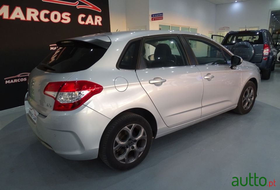 2014' Citroen C4 photo #5