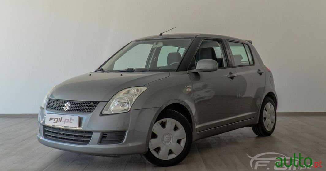 2010' Suzuki Swift photo #3