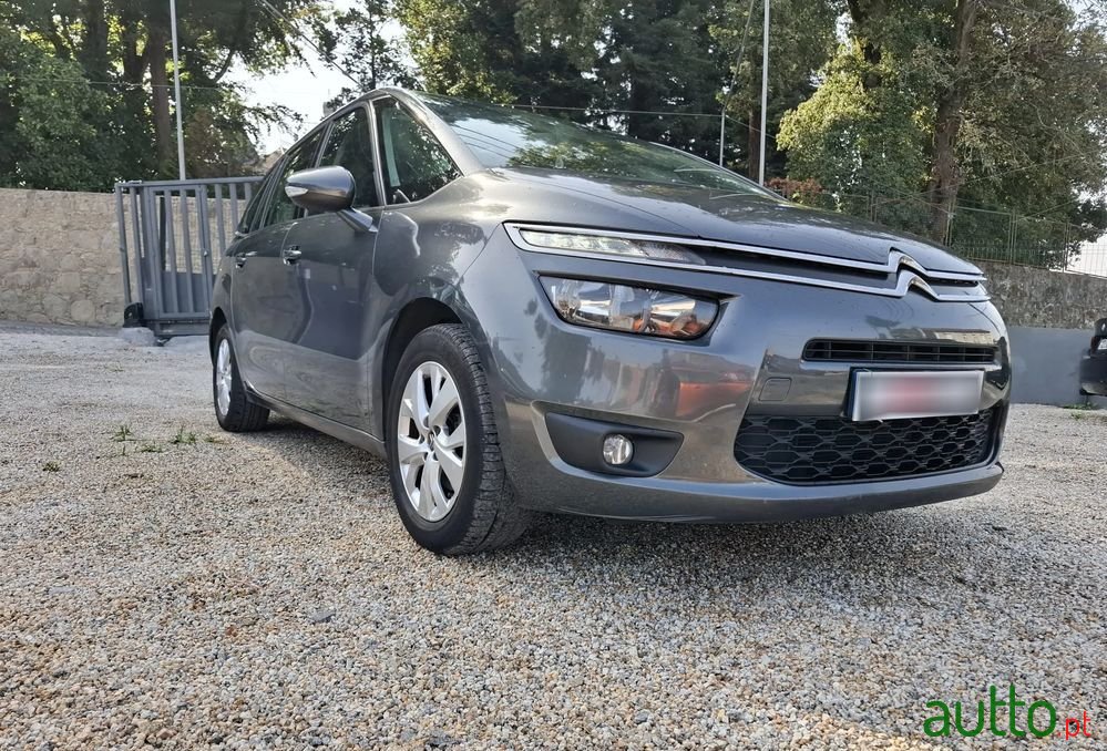 2015' Citroen C4 Grand Picasso photo #1