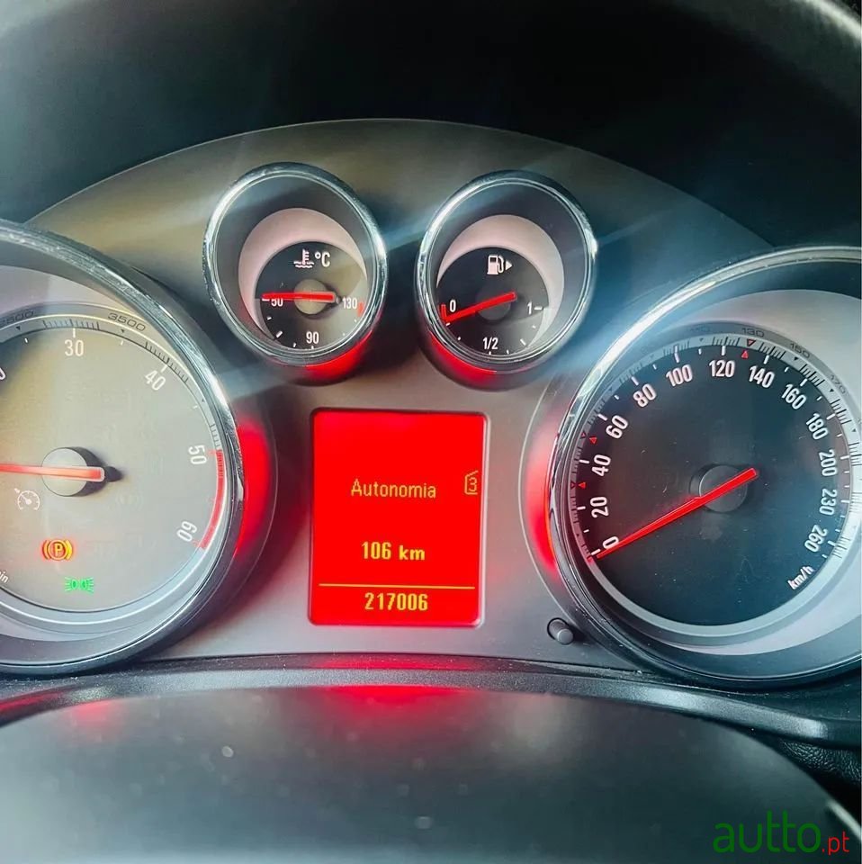 2010' Opel Insignia Sports Tourer photo #5