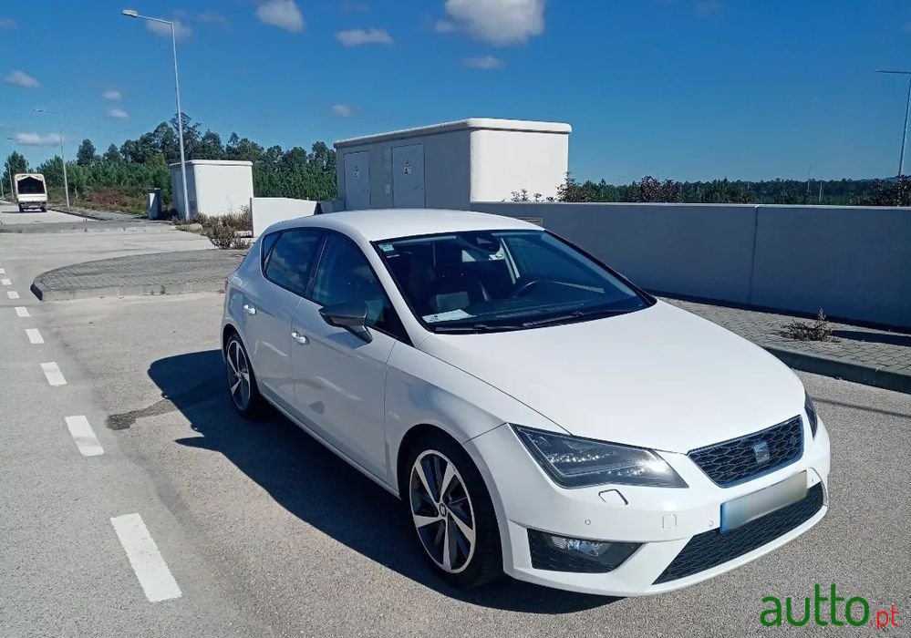 2013' SEAT Leon photo #3