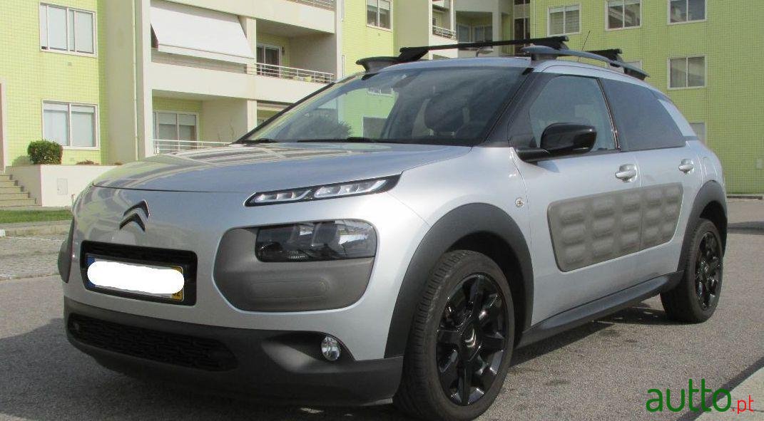 2015' Citroen C4 Cactus photo #3