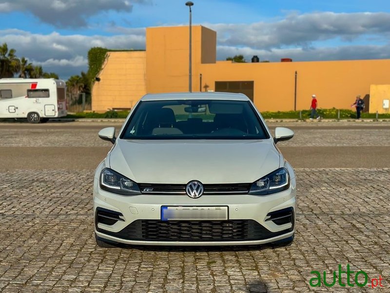 2018' Volkswagen Golf photo #5