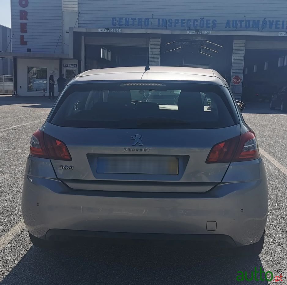 2014' Peugeot 308 photo #4
