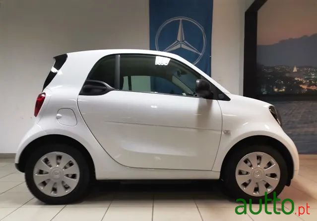 2019' Smart Fortwo Eq Pulse photo #2