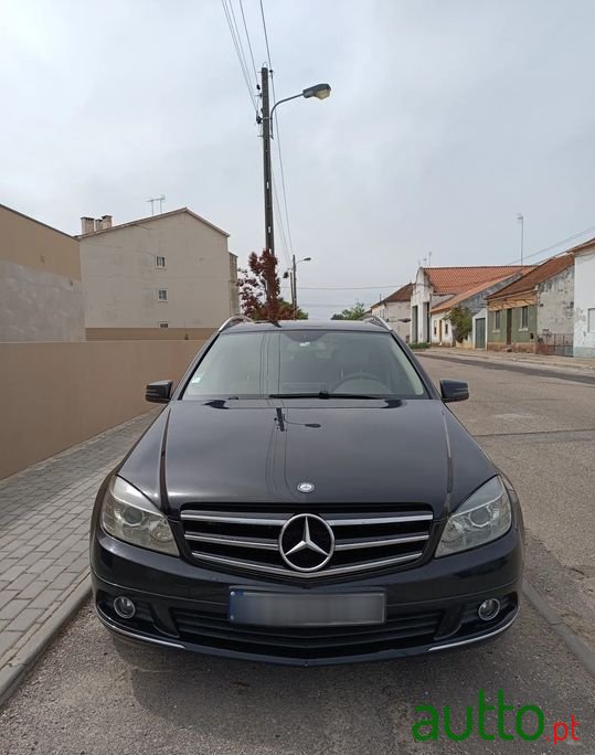 2008' Mercedes-Benz C-320 photo #1