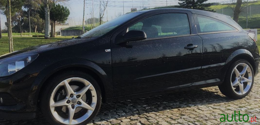 2007' Opel Astra Gtc photo #3