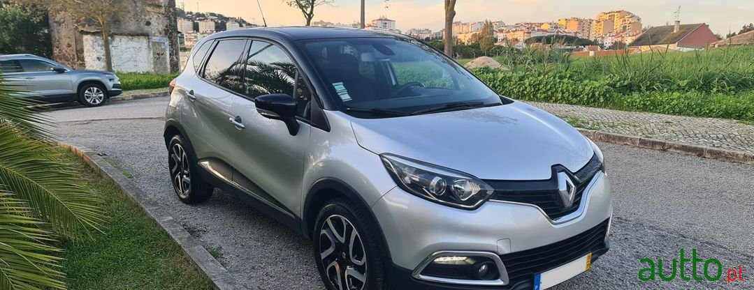 2015' Renault Captur photo #6