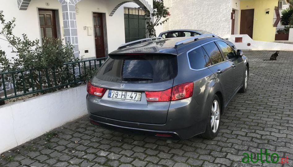 2009' Honda Accord Tourer photo #3