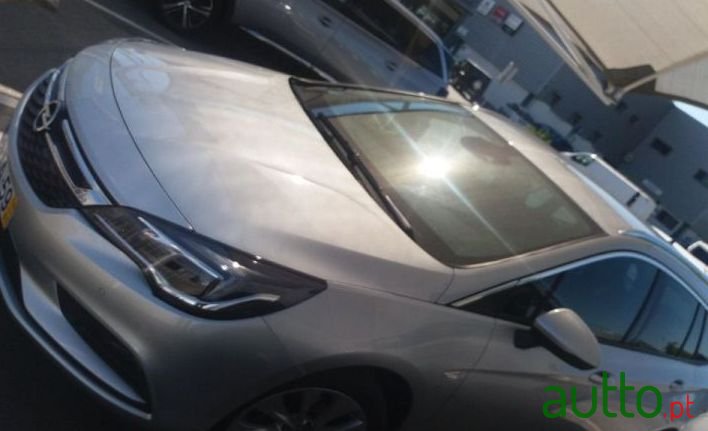 2019' Opel Astra Sports Tourer photo #1