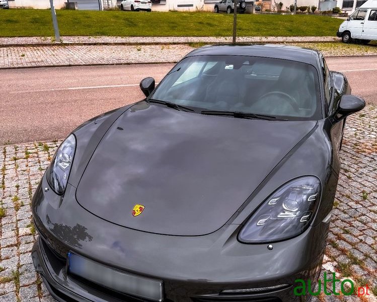 2016' Porsche 718 Cayman photo #2