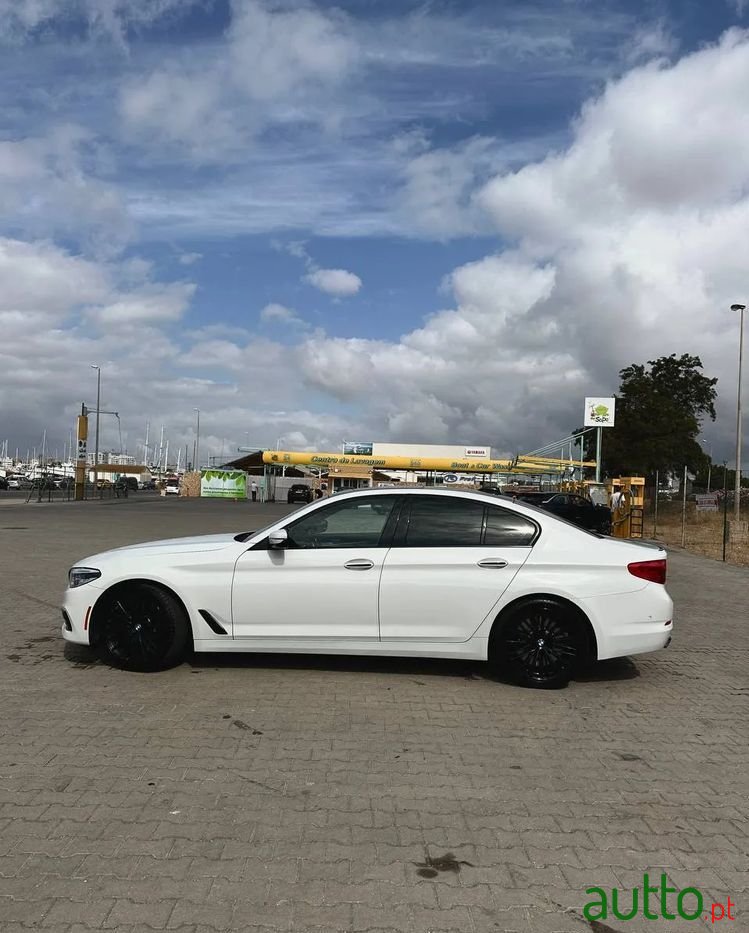 2020' BMW Série 5 photo #2