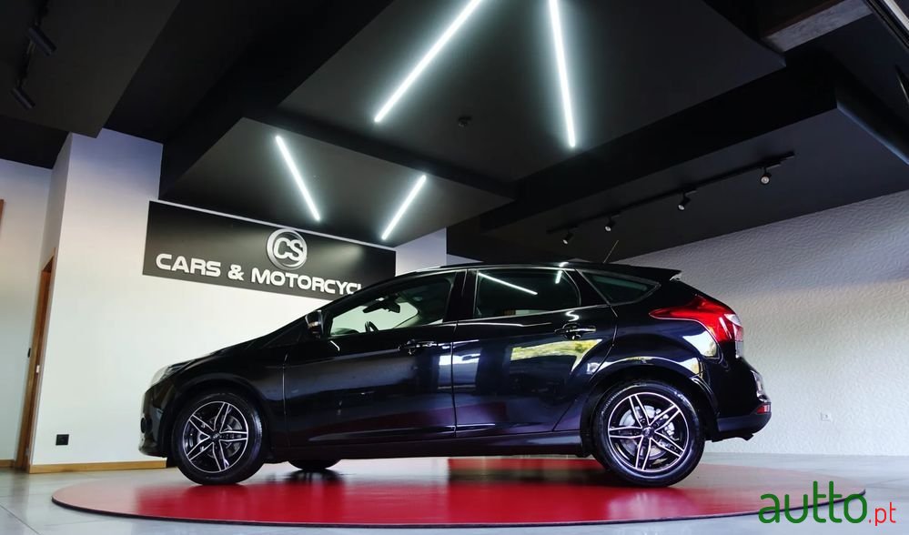 2014' Ford Focus 1.6 Tdci Titanium photo #3