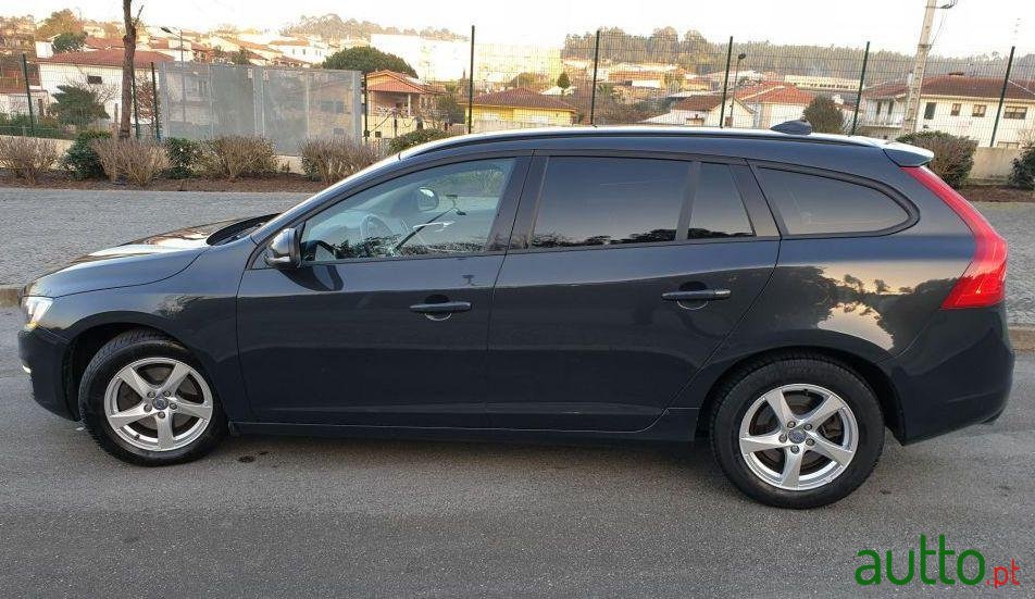 2016' Volvo V60 photo #1