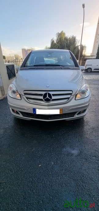 2006' Mercedes-Benz B-180 photo #1