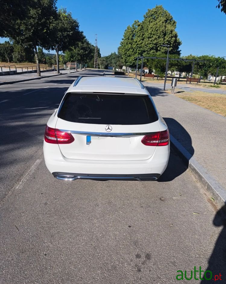 2018' Mercedes-Benz 220 photo #2