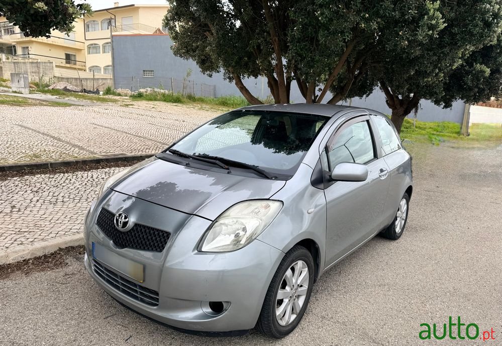 2008' Toyota Yaris photo #1