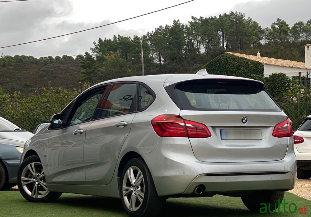 2016' BMW Série 2 D Advantage photo #3