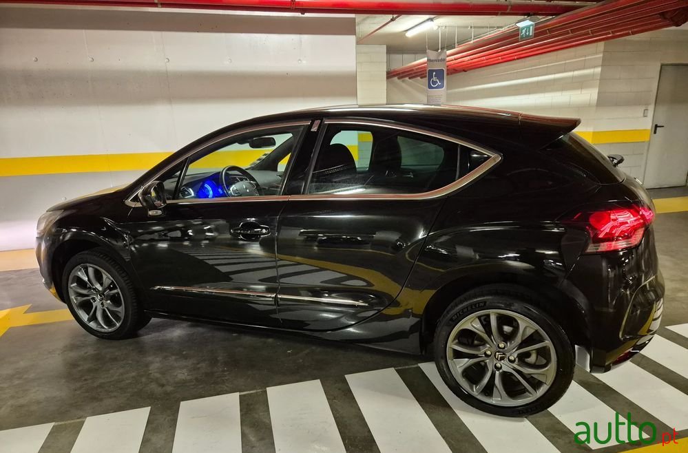 2014' Citroen DS4 1.6 E-Hdi So Chic photo #1