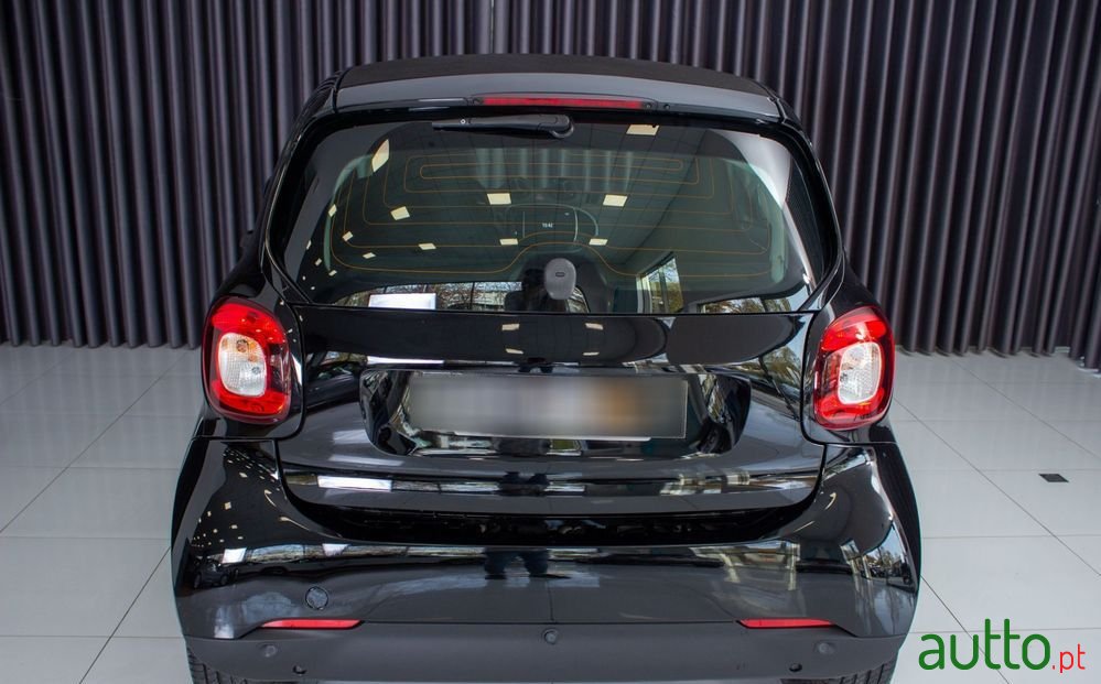 2021' Smart Fortwo Eq Passion photo #2