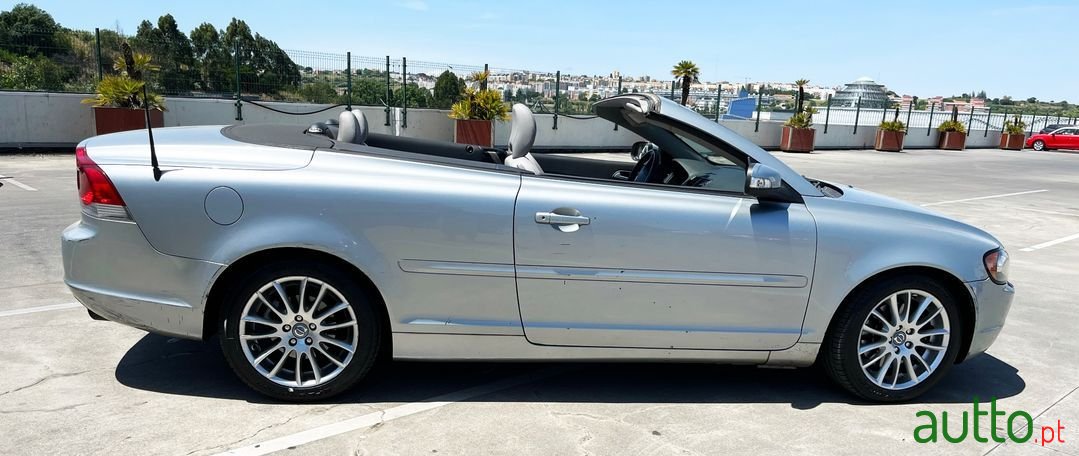 2009' Volvo C70 photo #6